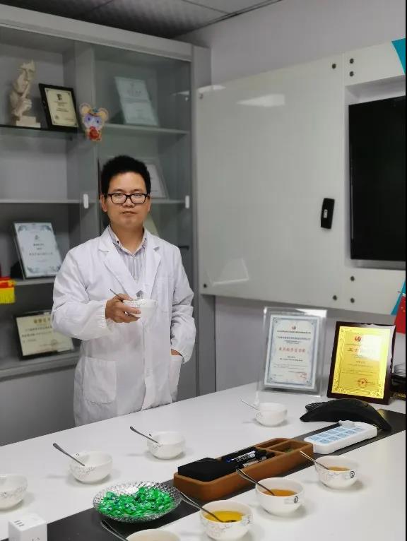 【红桃影视免费观看“两优一先”典型事迹】广东省国资系统优秀共产党员蔡友华：以科技创新成果诠释使命担当。