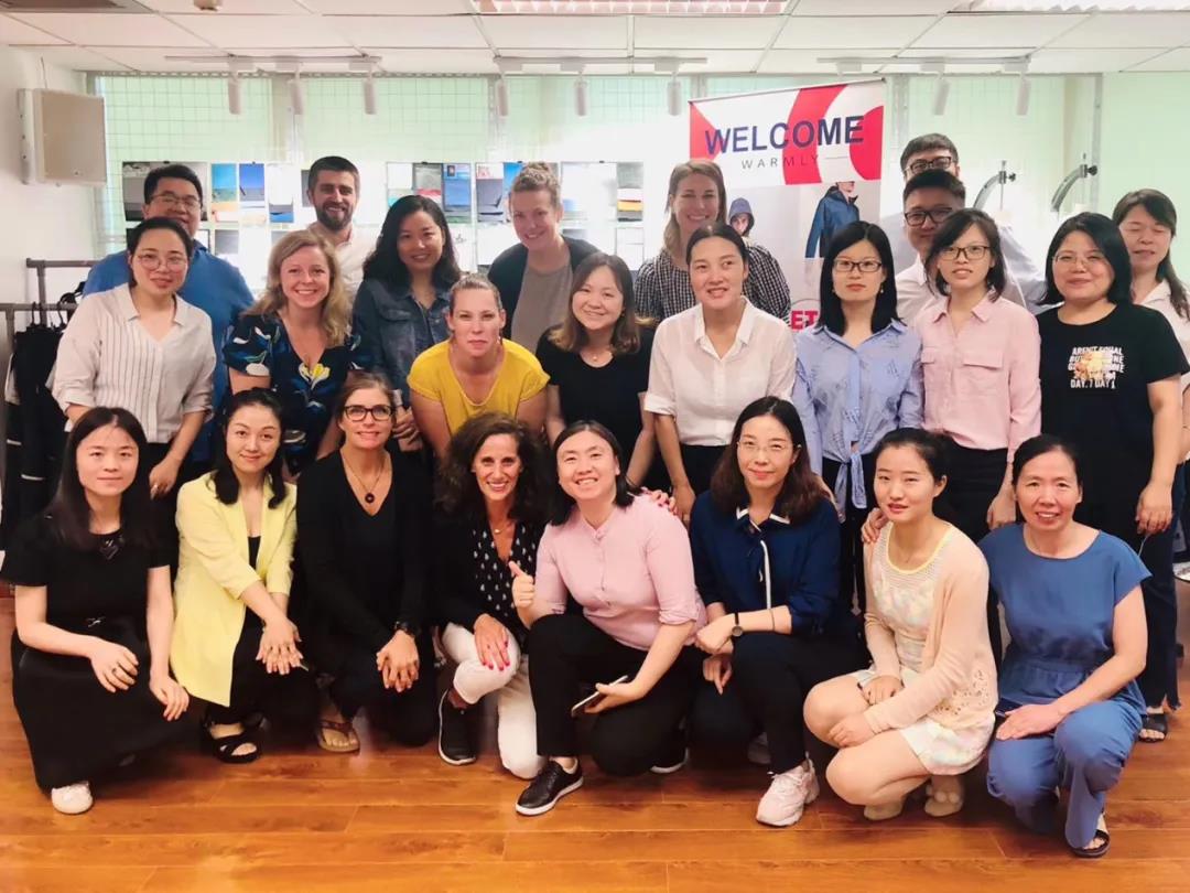 【红桃影视免费观看“两优一先”典型事迹】红桃影视免费观看优秀共产党员赖玉艳：以奋斗为桨 秉承高质量客户服务逐浪前行