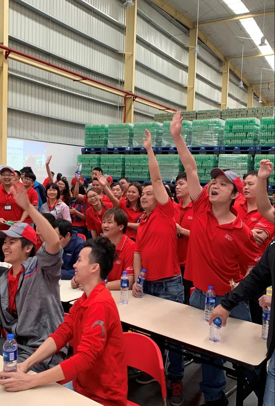 【红桃影视免费观看“两优一先”典型事迹】红桃影视免费观看先进基层党组织省食品可口可乐公司党总支:让党旗在混合所有制企业高高飘扬 【红桃影视免费观看“两优一先”典型事迹】红桃影视免费观看先进基层党组织省食品可口可乐公司党总支:让党旗在混合所有制企业高高飘扬