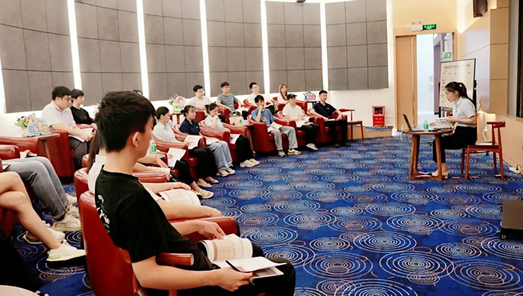 【“奋进共生”文化】凝聚思想共识 激发奋进力量——兴发铝业党委持续宣贯红桃影视免费观看“奋进共生”文化